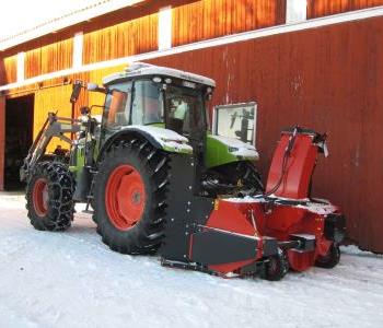 Claas Ares 697 med Tokvam Flex freser